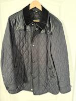 Herren Burberry Steppjacke Quilted Leder Schulter Schwarz Frankfurt am Main - Bornheim Vorschau