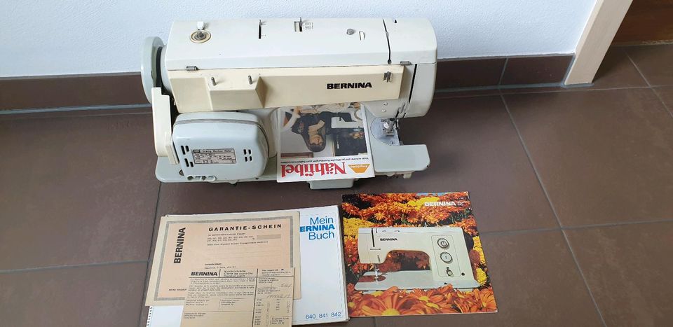 ⚠️ Bernina 841, Nähmaschine, funktionsfähig, Zubehör, Untertisch in Göppingen