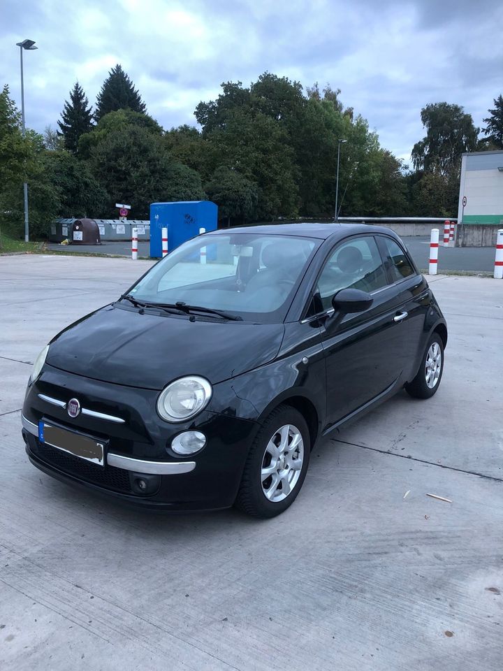 Fiat 500 1,4 16V 101 PS 8 Fach Bereifung Sport Klima Panorama in Lemgo