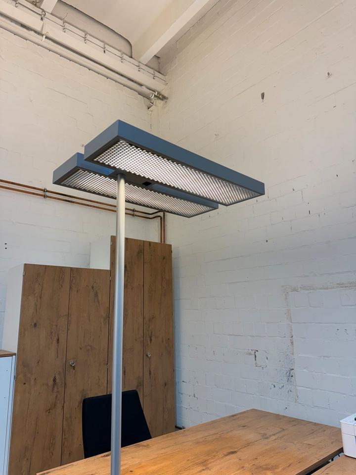 10x Regent Level Bürolampe Tageslichtlampe Büromöbel KK10191 in Rot am See