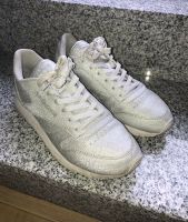 Reebok Sneaker Turnschuhe Glitzer Silber Gr. 37 Hannover - Döhren-Wülfel Vorschau