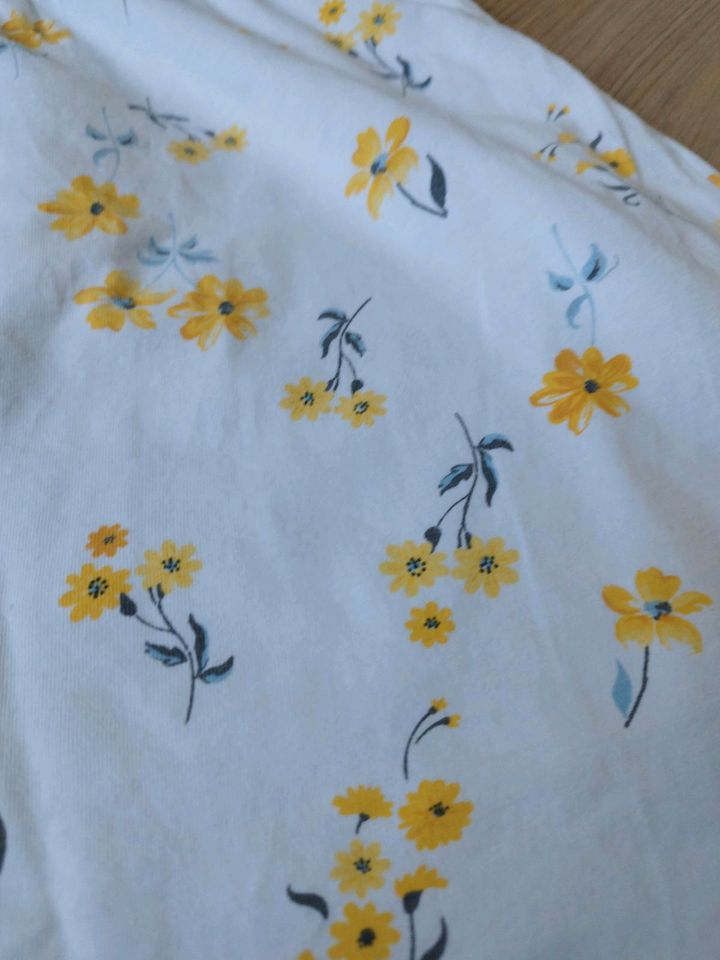 Kleid Sommerkleid weiß Gelb Blumen 98 104 in Gottmadingen