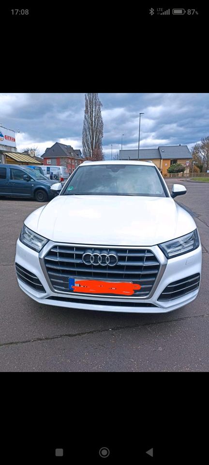 Audi Q 5 S-line in Hanau