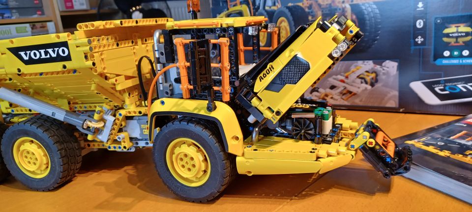 VOLVO Dumper Lego Technic 42114 in Straubing