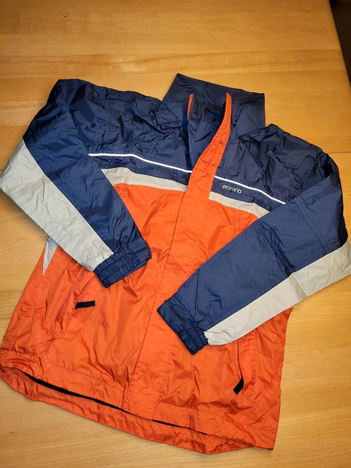 NEUWERTIG!  "ETIREL" Regenjacke  Gr 152 in Weißensberg