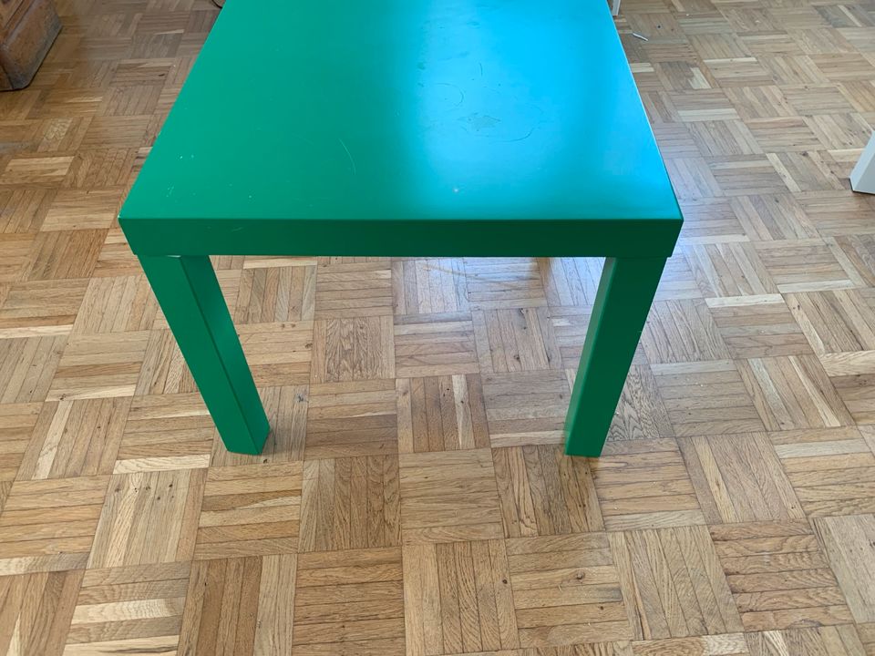 Kleiner Ikea Tisch in grün in Köln