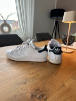 Adidas Stan Smith, Gr. 38 2/3, weiß/navi Nordrhein-Westfalen - Emsdetten Vorschau