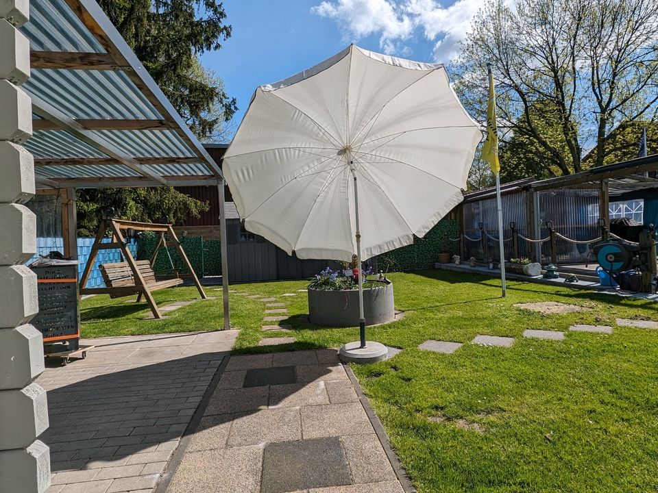Sonnenschirm ⌀ca. 240cm, mit Schirmständer Beton! in Dortmund