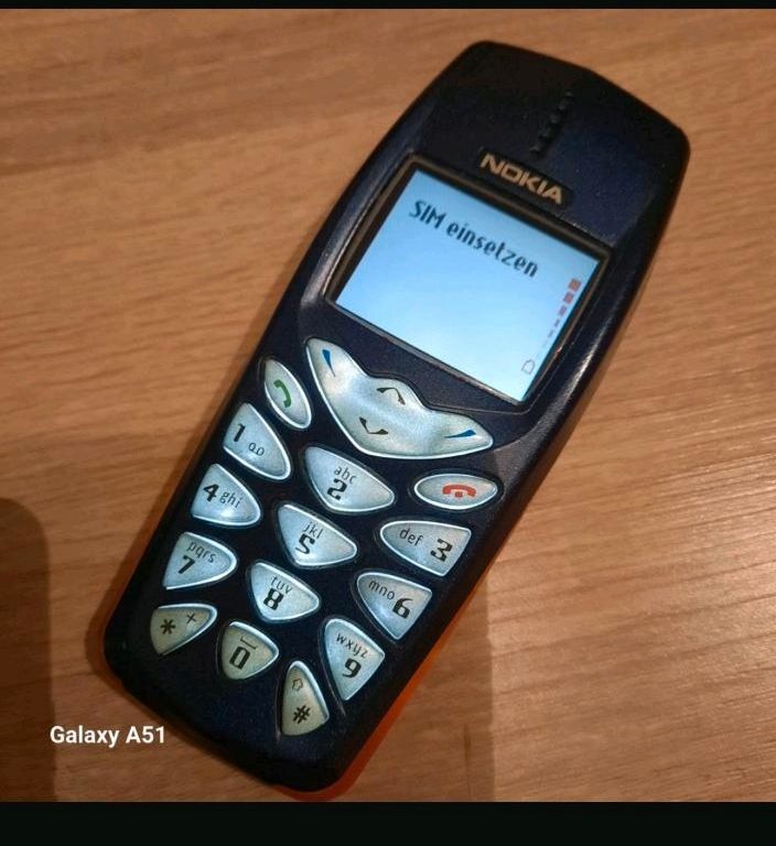 Nokia Handy 3510  ohne Simlock mit original Ladegerät in Bielefeld