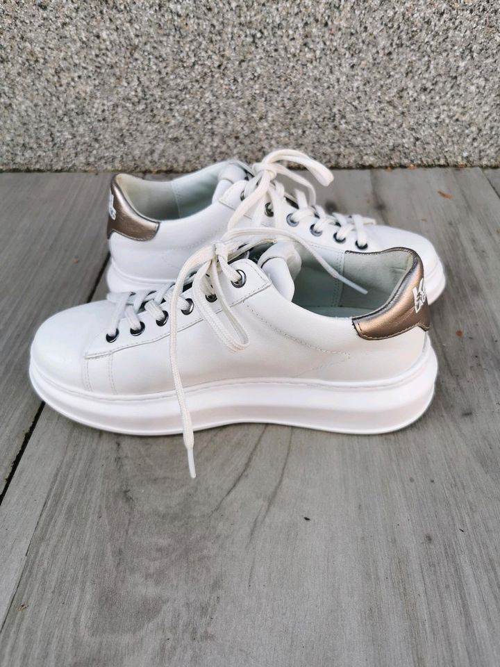 KARL LAGERFELD Kapri Outline Logo weiß Sneaker Turnschuhe 38 UK 5 in Ebermannstadt