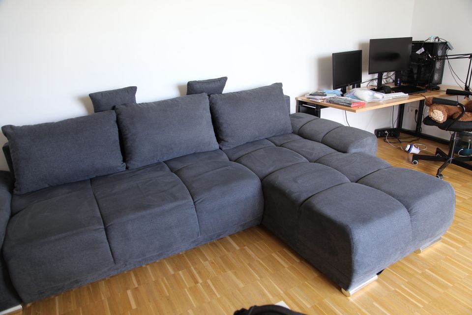 Riesiges Super Softes graues Sofa, gebraucht in Mainz