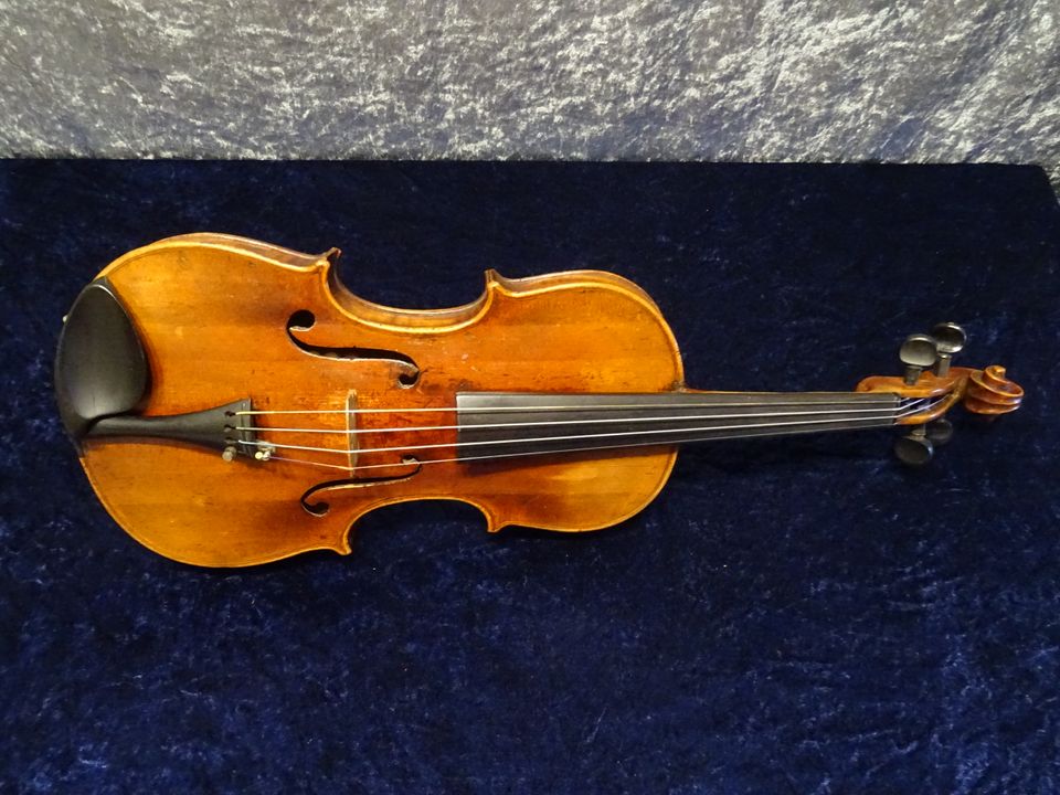 Alte Geige / Violine im Koffer in Bad Schwartau