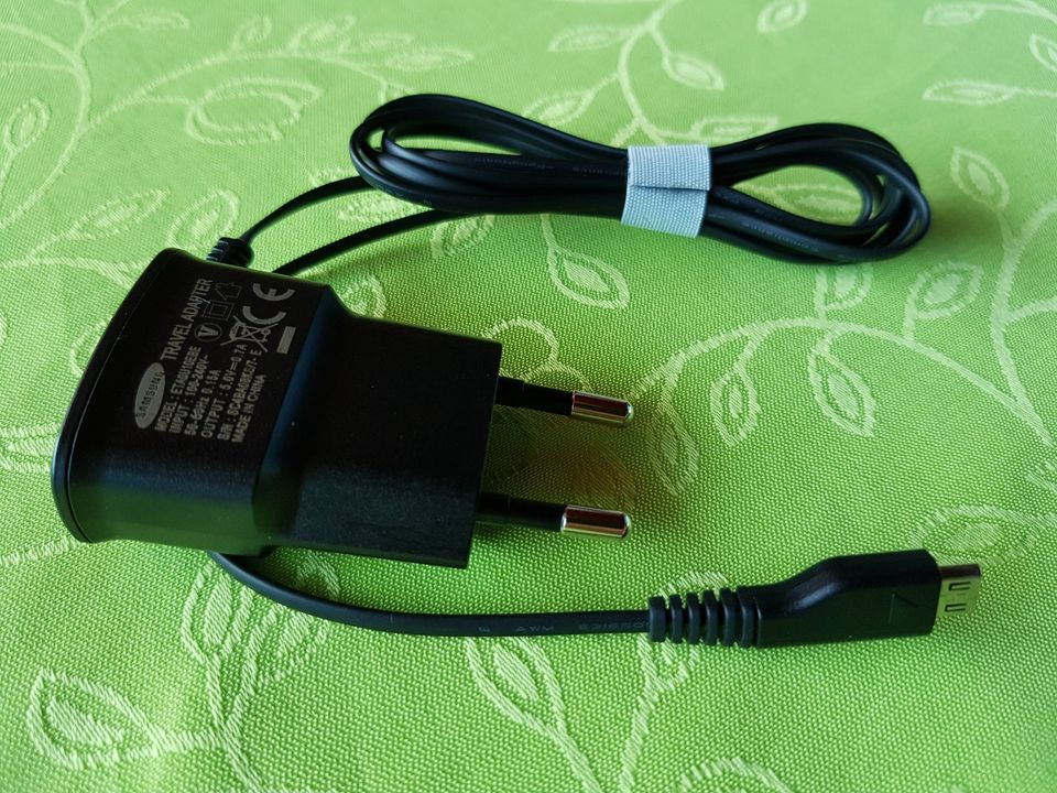 Samsung ETA0U10EBE Netzteil Micro-USB Ladegerät Charger in Rüsselsheim