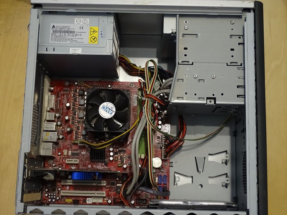Alter PC, AMD Athlon 64 X2, 2GB RAM, ATI Radeon HD3450 in Neuhaus