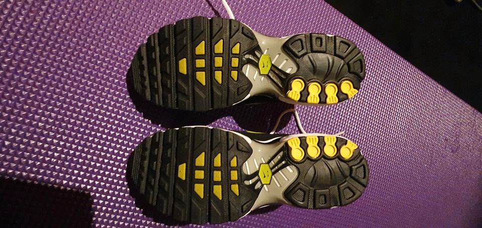 Nike Air Max plus Tuned Gr. 35 NEU und Original in Heinade