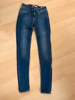 Levi’s 710 super skinny jeans W24 L30 ungetragen Berlin - Mitte Vorschau