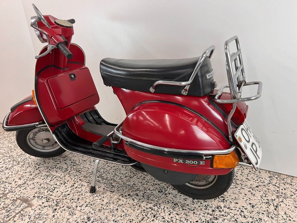 Vespa PX 200 E Roller in Teichhütte