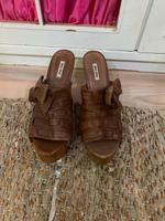 Miu Miu Clogs Leder braun Schleife Gr. 38,5 Wandsbek - Hamburg Rahlstedt Vorschau