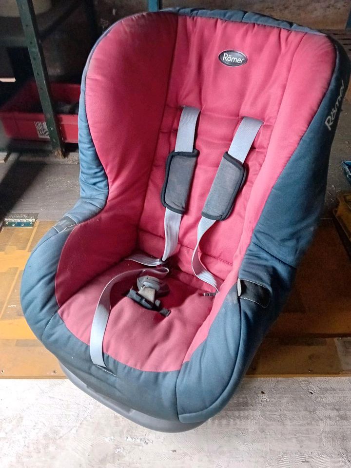 Römer Autositz Kindersitz 9-18 kg in Gera