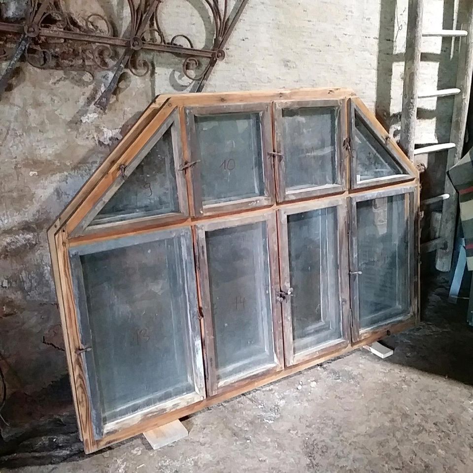 Alte Holzfenster historisch in Flieden