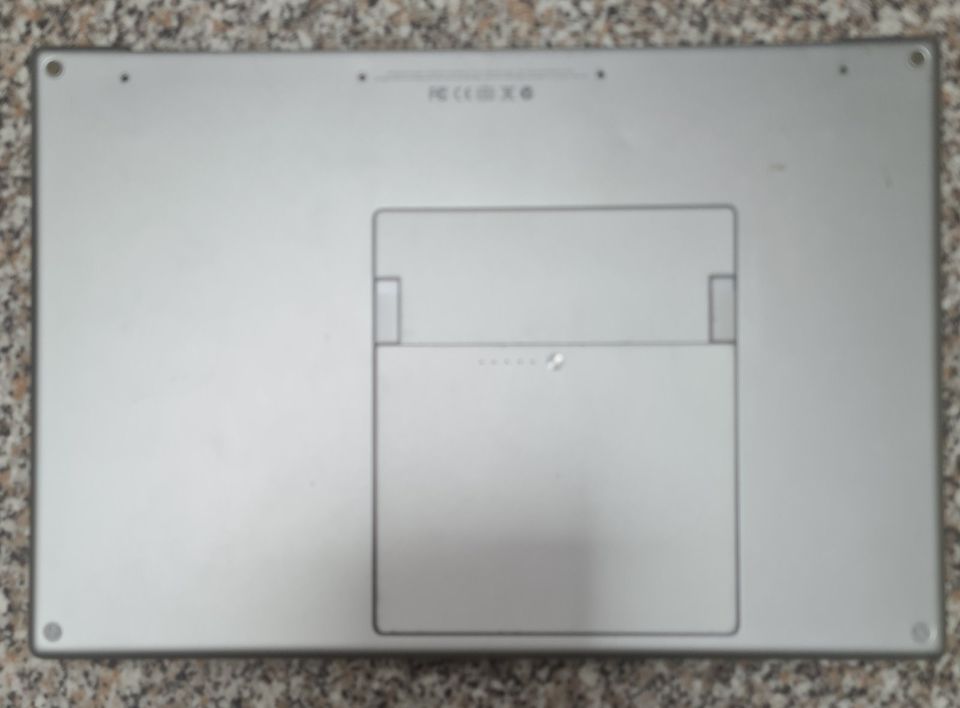 Macbook Pro A1211 15,4 Zoll mit Akku, Netzteil -ohne Festplatte- in Garbsen