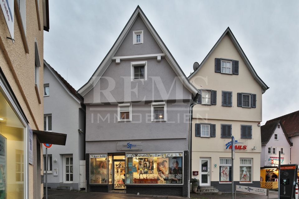 Renoviertes, zentral gelegenes Wohn- und Geschäftshaus in der Schorndorfer Stadtmitte in Schorndorf