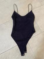 Bershka Body schwarz mit dünnen Trägern Gr. XS Bayern - Parsdorf Vorschau