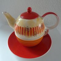 Cha Cult kleine Teekanne mit Tasse und Untertasse Handpainted Nordrhein-Westfalen - Marl Vorschau