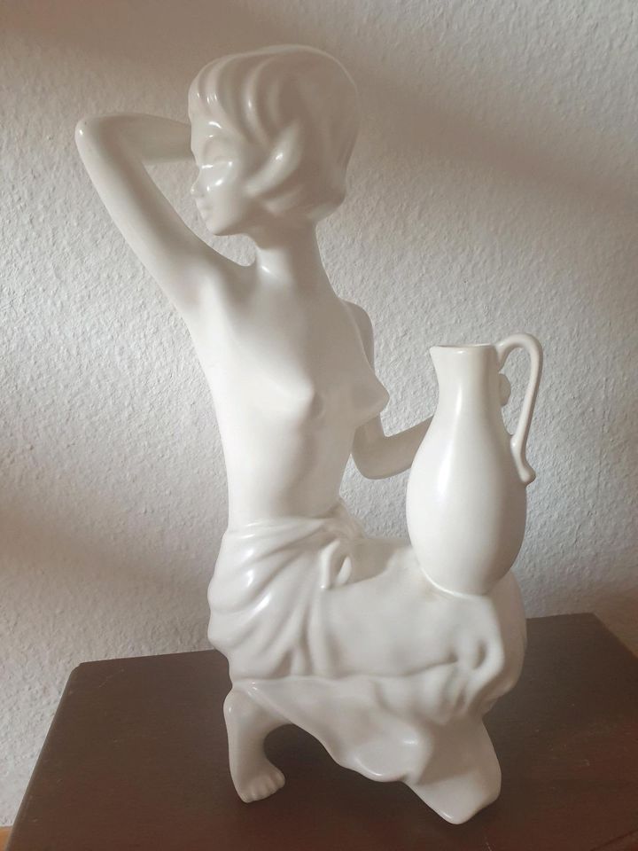 Porzellan,Figur,vintage,weiß,50er,mid century,Mädchen,Akt,Säule in Bisingen