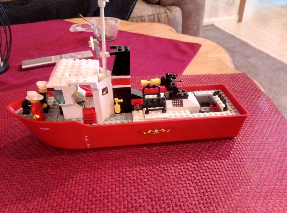 Lego Feuerwehrschiff 4020 in Illingen