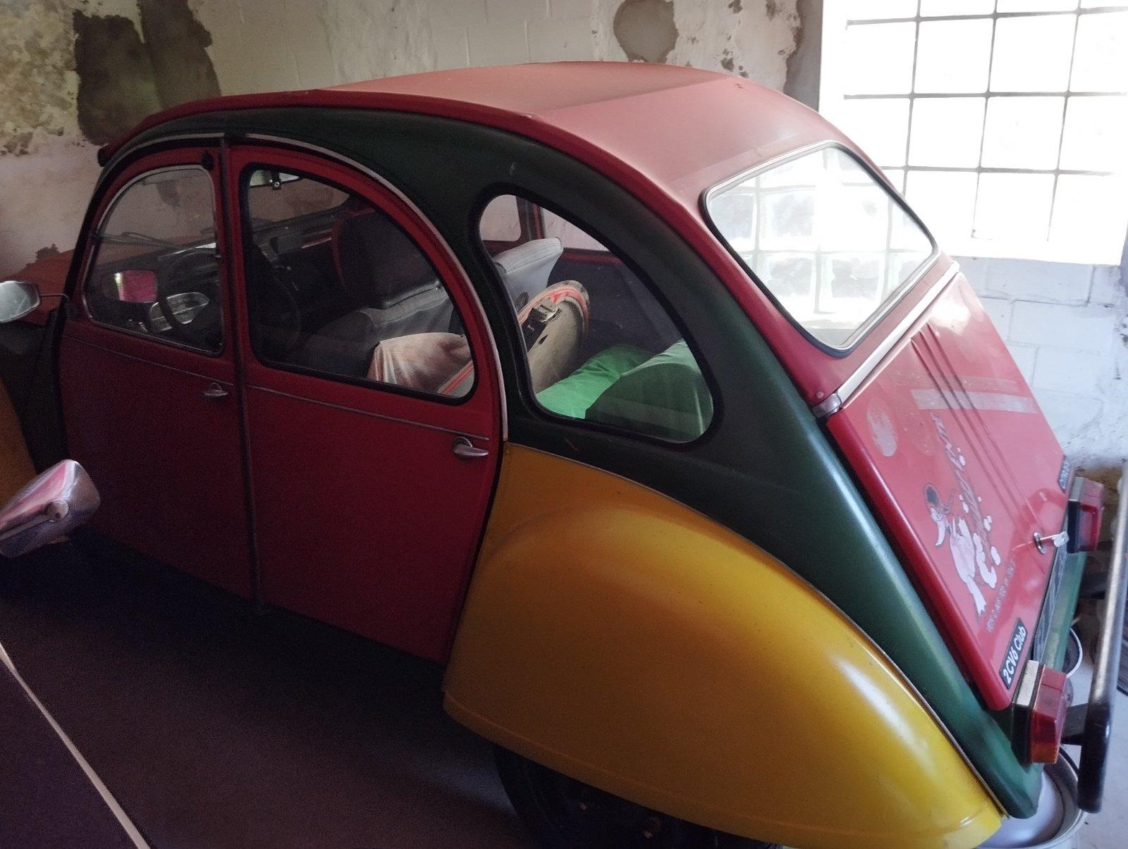 Abbildung des Autos Citroen 2 CV Oldtimer ke…