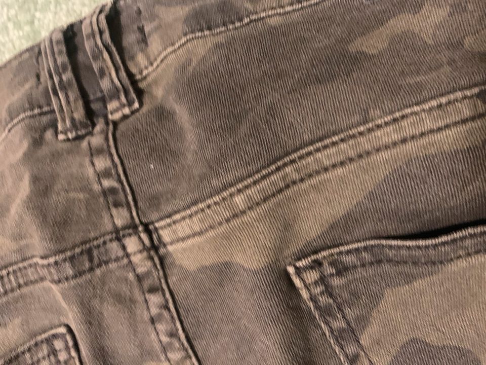 Jeans Camouflage Zara Man Gr. 46 used look, top!! in Berlin