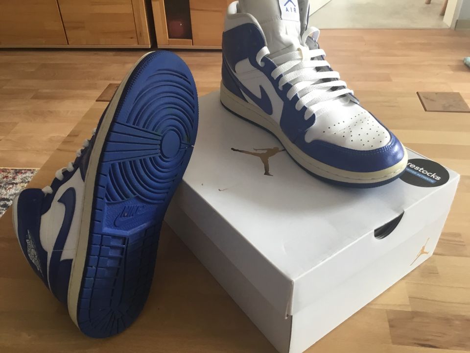 Original Nike Air Jordan 1 blau weiß Top Zustand in Wittlich