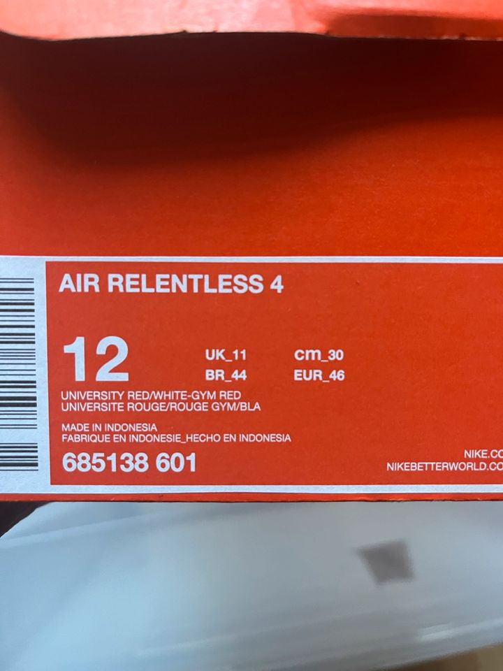 Gebrauchte NIKE Air Relentless 4 gebraucht 46 2/3 rot in Halle