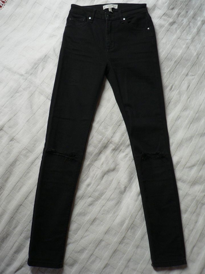 Mango Denim Gr. 34/XS skinny Jeans bi-stretch destroyed Schlitze in Marburg