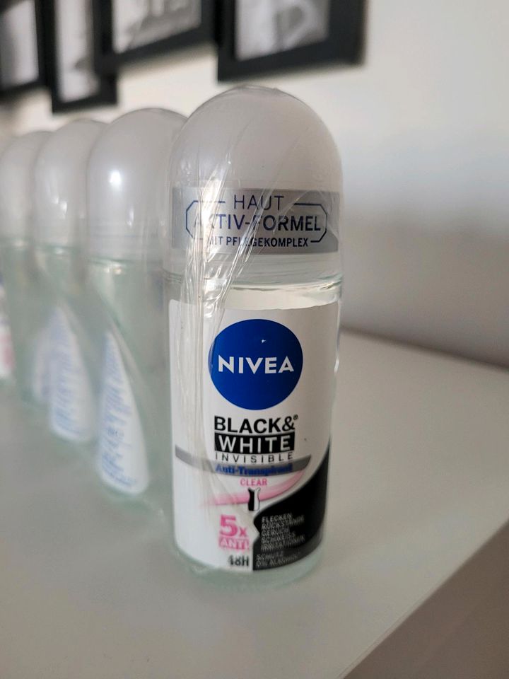 NIVEA Anti-Transpirant Roll-on Black & White Invisible Clear 50ml in Braunschweig