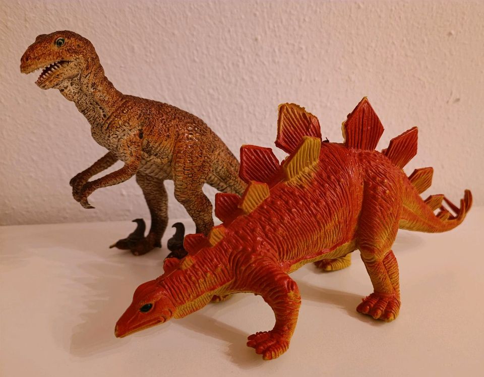 Dinosaurier Figuren, Spielzeug in Pfreimd