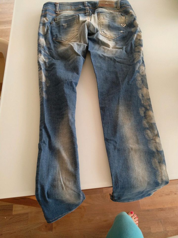 Please Jeans, used Look, Please, in Igling