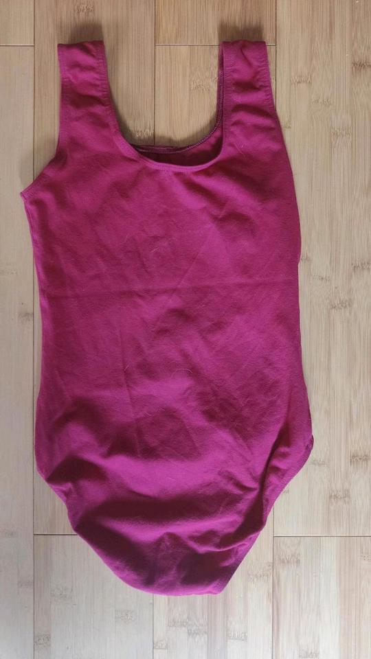 ROCH VALLEY Ballett Trikot Baumwolle pflaume Gr.3A 146-152 in Hamburg