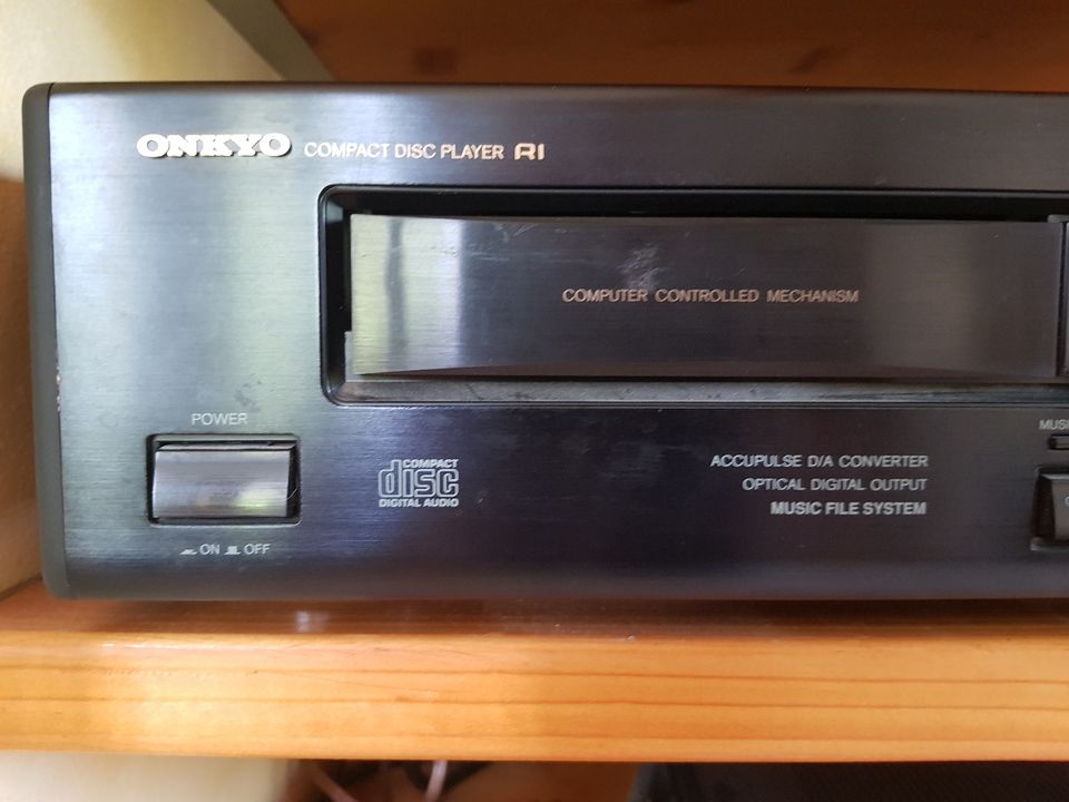 Onkyo Compact Disc Player R1 DX-6930 CD Player in Hann. Münden