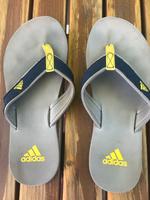 Adidas Schuhe/ Badelatschen Gr.38 Sachsen - Riesa Vorschau