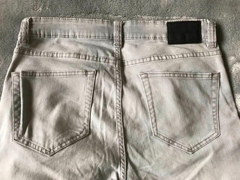 ONLY & SONS  HERREN JEANS SKINNY GR. 32/32 NEUWERTIG in Ritzerau