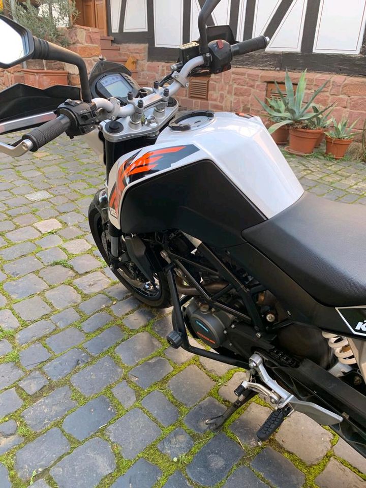 KTM Duke 125 in Bruchköbel