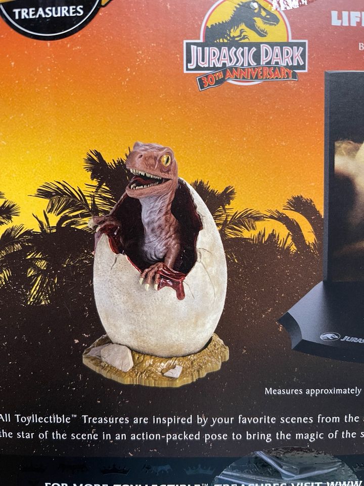 Raptor Egg Life Finds A Way Jurassic Park Toyllectible Statue Nob in Mayen