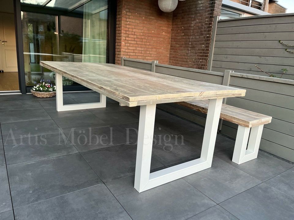 Gartentisch Terrassentisch Gartengarnitur Holz Tisch Gartenmöbel in Krefeld