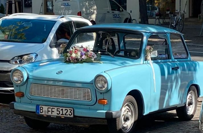 Trabant 601 DeLuxe Oldtimer & Hochzeitsauto mieten in Berlin! in Berlin