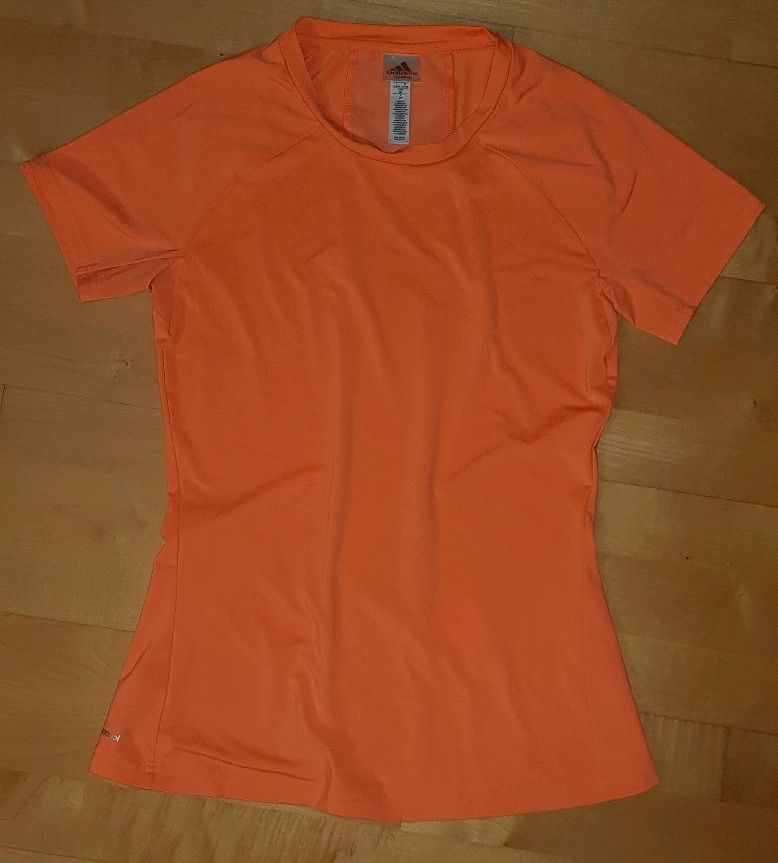 Adidas T-Shirt Sportshirt S 34 36 orange wie Neu in Reiskirchen