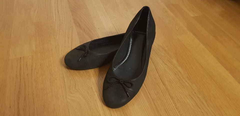 VAGABOND Ballerina SEHR GUTER ZUSTAND schwarz Halbschuhe Gr. 38 in Leipzig