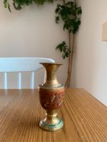 Vintage eingravierte Vase aus Messing, Rot & Grün Bayern - Karlstadt Vorschau