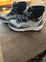 Adidas Terrex Damen Trekkingschuhe Größe 39 1/3 Nordrhein-Westfalen - Sprockhövel Vorschau